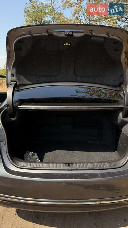 Седан Toyota Avalon 2014 в Білгороді-Дністровському