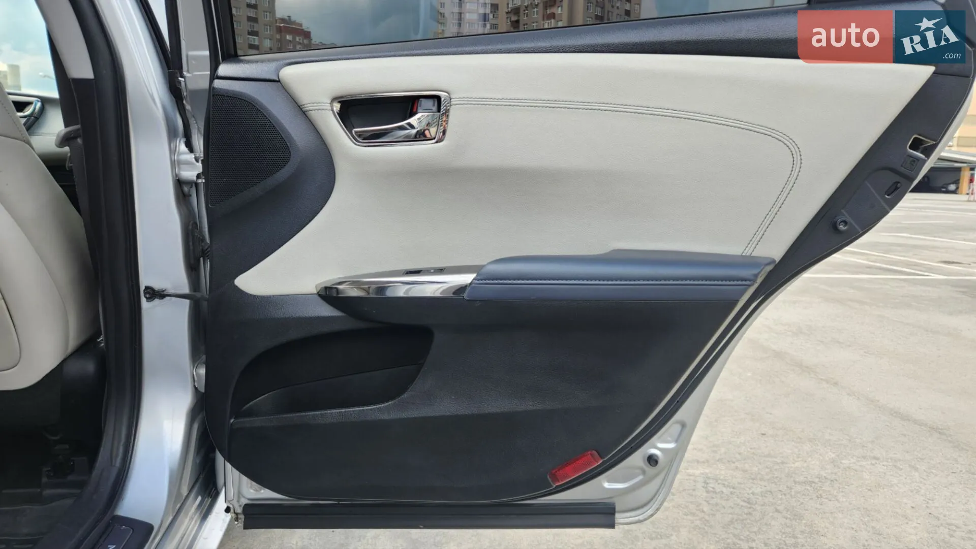 2014 Toyota Avalon - мініатюра 16