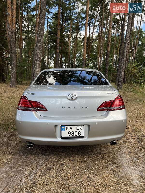 Седан Toyota Avalon 2007 в Києві