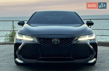 Седан Toyota Avalon 2019 в 