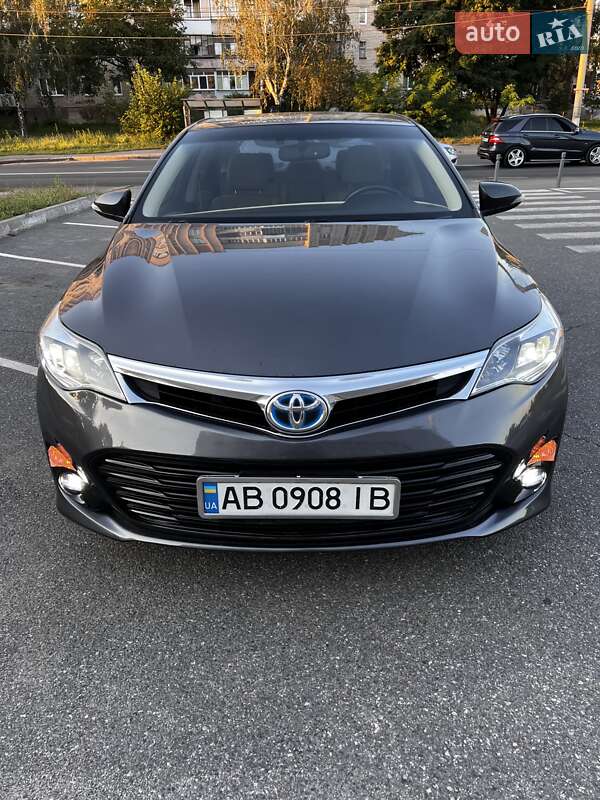 Седан Toyota Avalon 2015 в Виннице