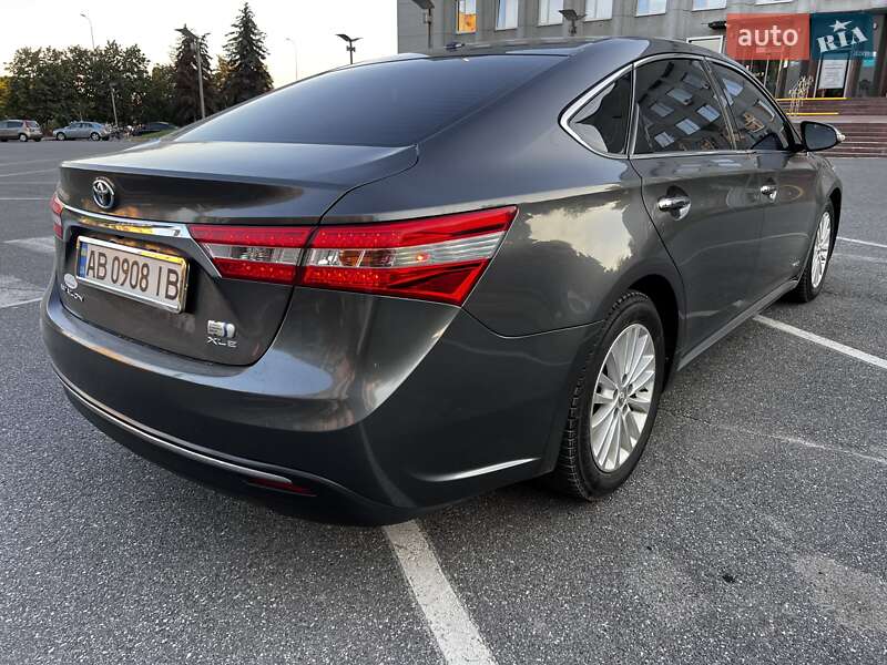 Седан Toyota Avalon 2015 в Виннице