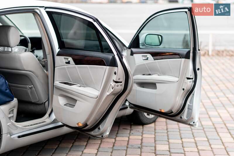 Седан Toyota Avalon 2008 в Львові