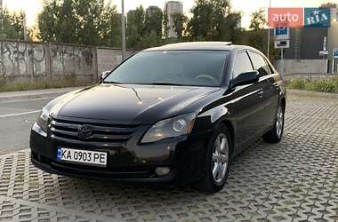 Седан Toyota Avalon 2005 в Киеве