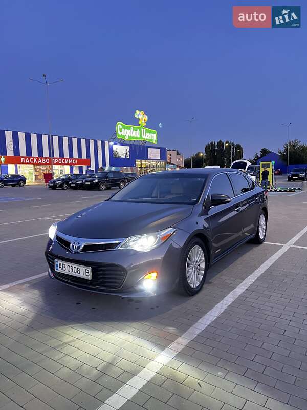 Седан Toyota Avalon 2015 в Виннице