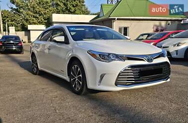 Седан Toyota Avalon 2017 в  фото 4 Седан Toyota Avalon 2017 в