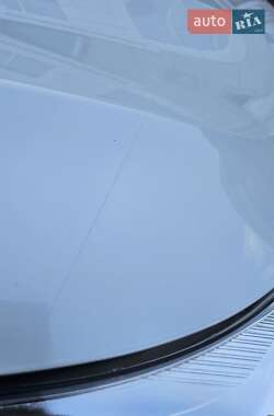 Седан Toyota Avalon 2017 в  фото 14 Седан Toyota Avalon 2017 в