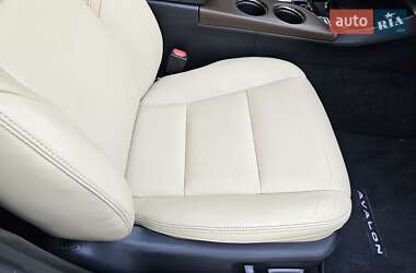 Седан Toyota Avalon 2017 в  фото 23 Седан Toyota Avalon 2017 в