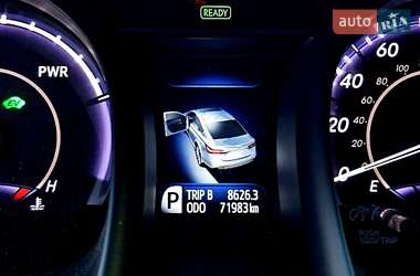 Седан Toyota Avalon 2017 в  фото 31 Седан Toyota Avalon 2017 в