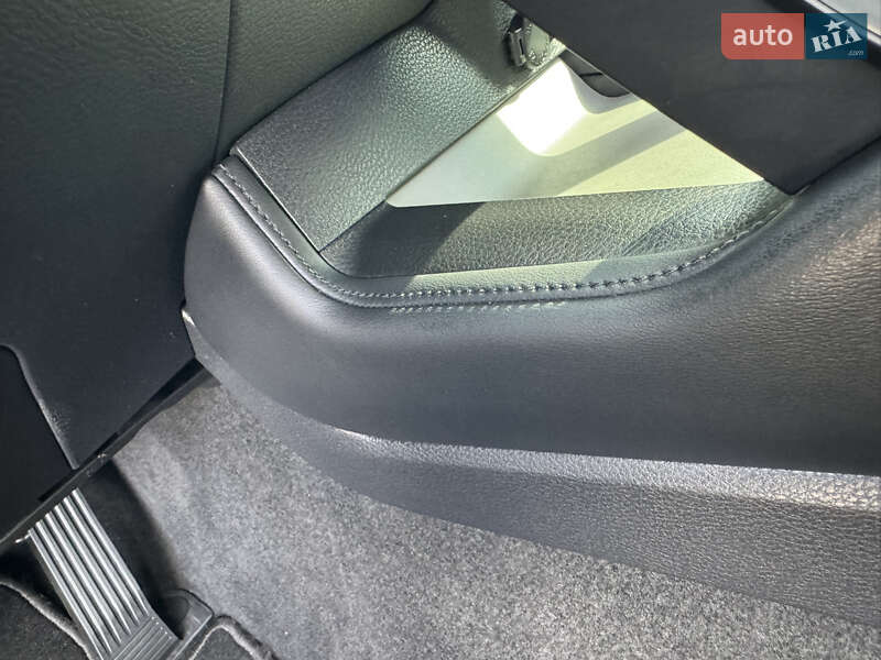 Седан Toyota Avalon 2019 в Черноморске