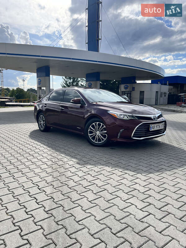 Седан Toyota Avalon 2015 в Хмельницком