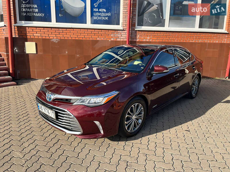 Седан Toyota Avalon 2015 в Хмельницком