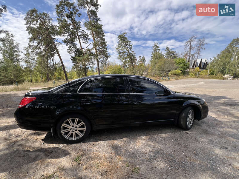 Седан Toyota Avalon 2007 в Киеве