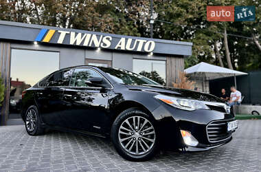 Седан Toyota Avalon 2012 в 