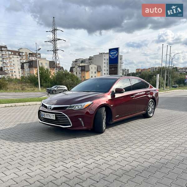 Седан Toyota Avalon 2015 в Хмельницком