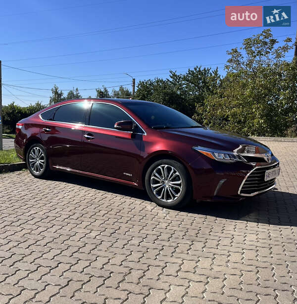 Седан Toyota Avalon 2015 в Хмельницком