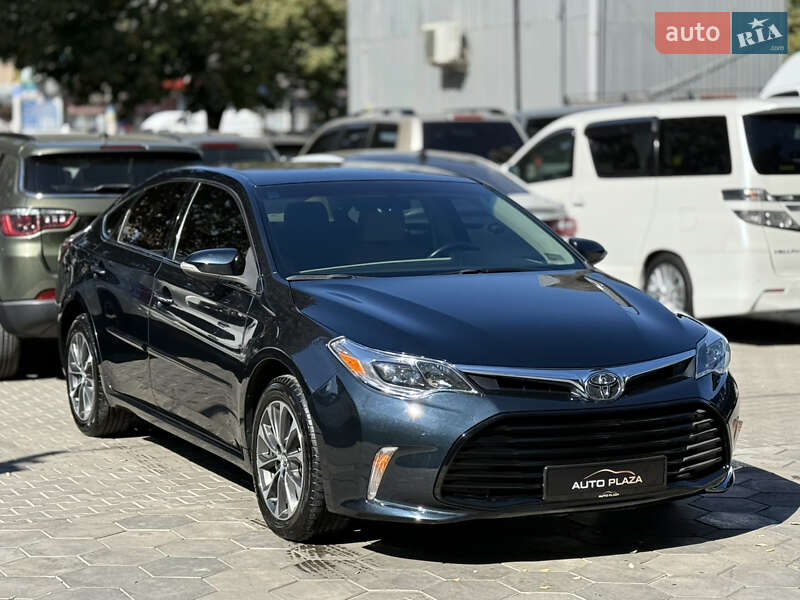 Седан Toyota Avalon 2016 в Одесі