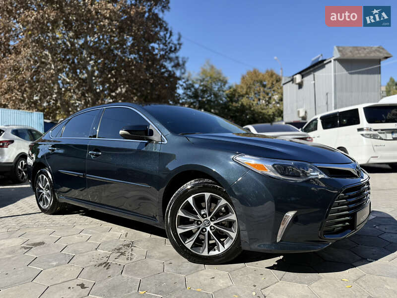 Седан Toyota Avalon 2016 в Одесі