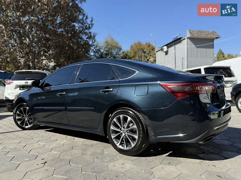 Седан Toyota Avalon 2016 в Одесі