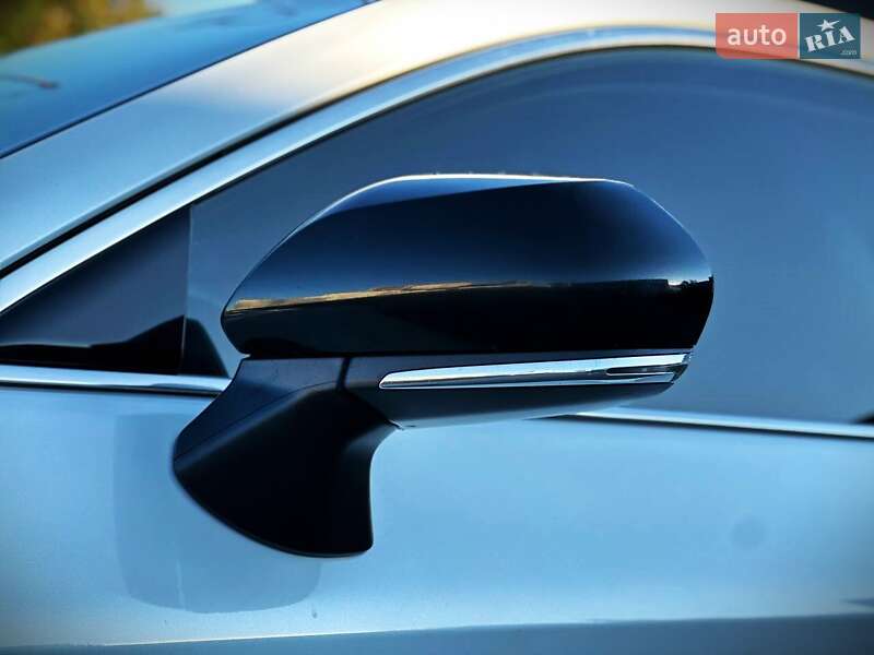 Седан Toyota Avalon 2018 в Киеве