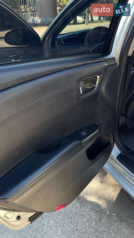 Седан Toyota Avalon 2015 в Одессе