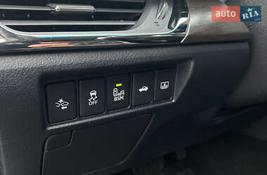 Седан Toyota Avalon 2015 в 