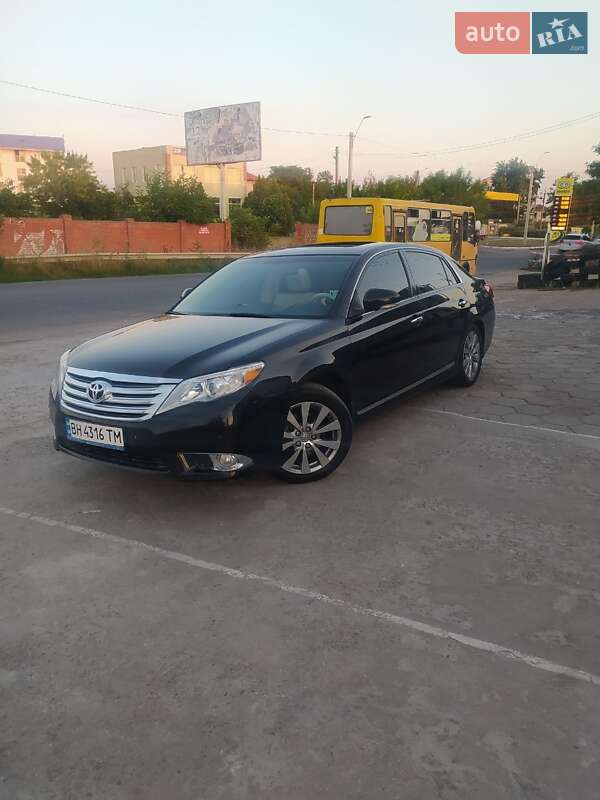 Toyota Avalon 2010