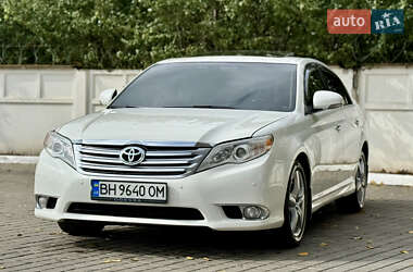 Седан Toyota Avalon 2011 в 