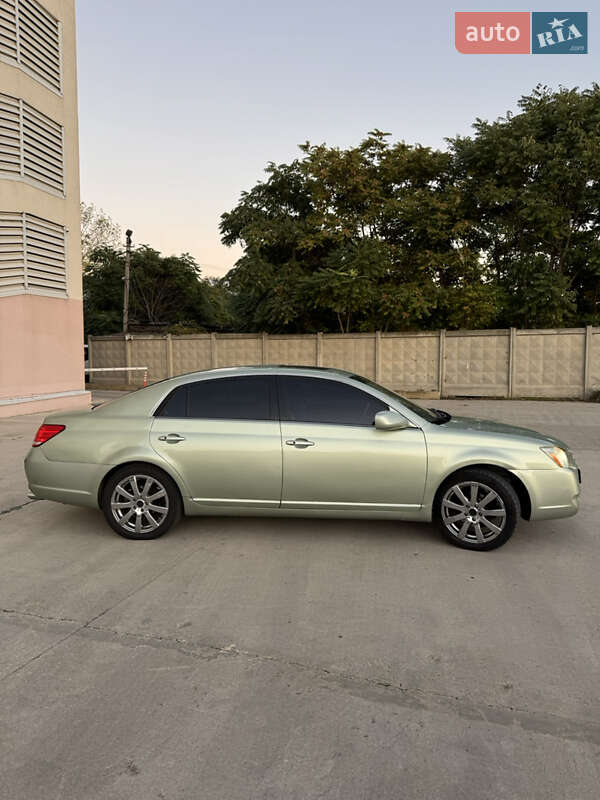 Седан Toyota Avalon 2006 в Одессе