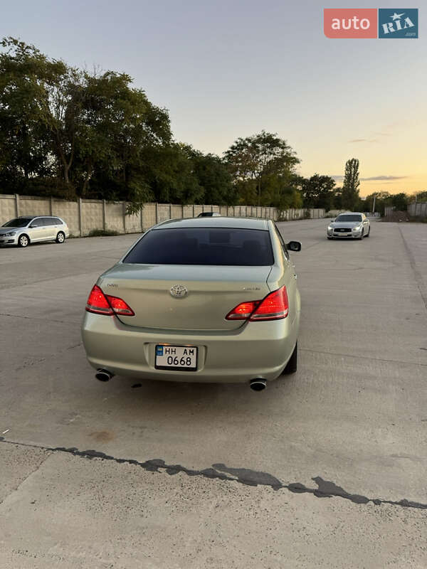 Седан Toyota Avalon 2006 в Одессе