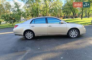 Седан Toyota Avalon 2006 в Киеве