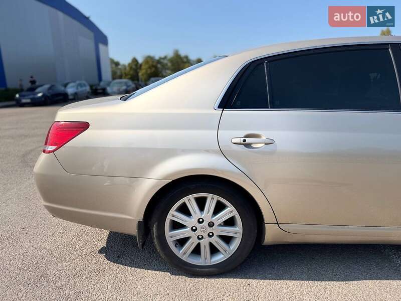 Седан Toyota Avalon 2007 в Днепре