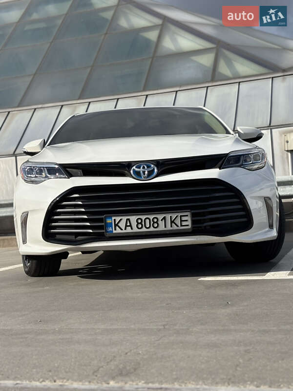 Седан Toyota Avalon 2016 в Киеве