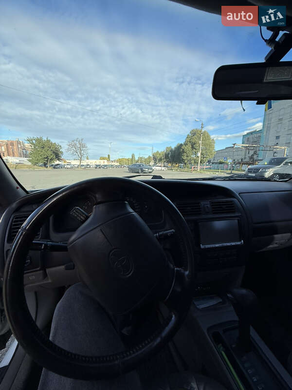Седан Toyota Avalon 1996 в Киеве