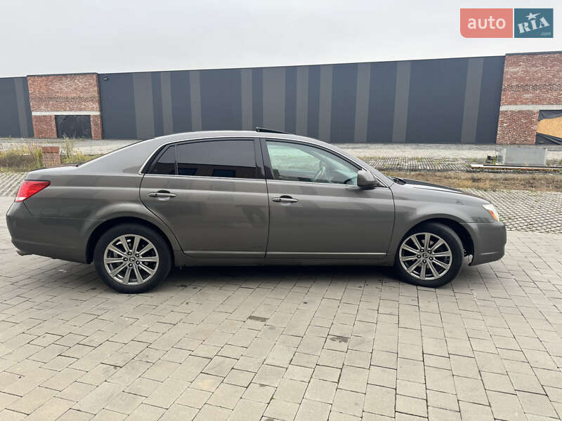 Седан Toyota Avalon 2007 в Хмельницком