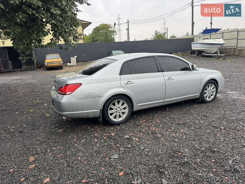 Седан Toyota Avalon 2006 в Одесі
