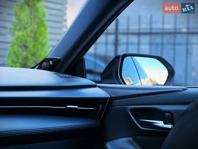 Седан Toyota Avalon 2018 в Киеве фото 43 Седан Toyota Avalon 2018 в Киеве