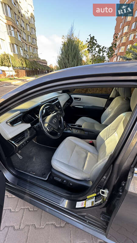 Седан Toyota Avalon 2013 в Киеве фото 12 Седан Toyota Avalon 2013 в Киеве