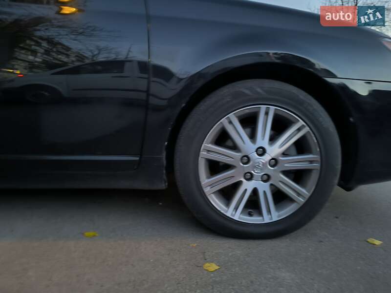 Седан Toyota Avalon 2008 в Киеве