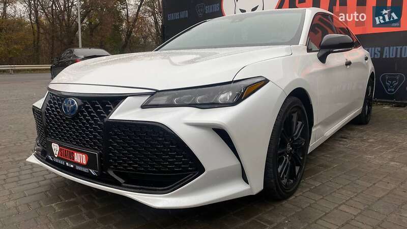 Седан Toyota Avalon 2022 в Виннице