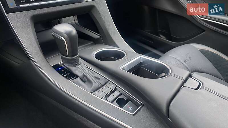 Седан Toyota Avalon 2022 в Виннице