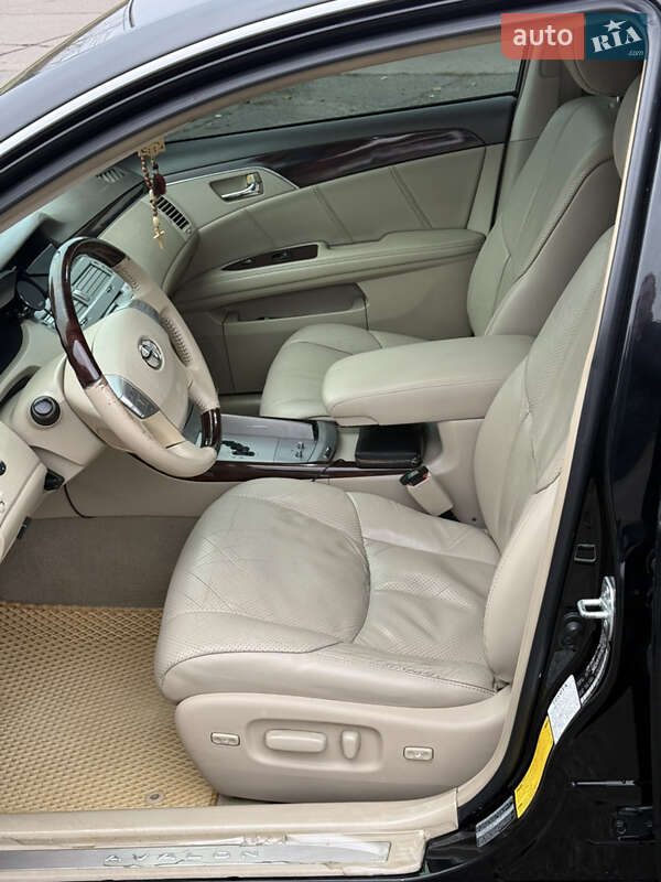 Седан Toyota Avalon 2008 в Борисполі