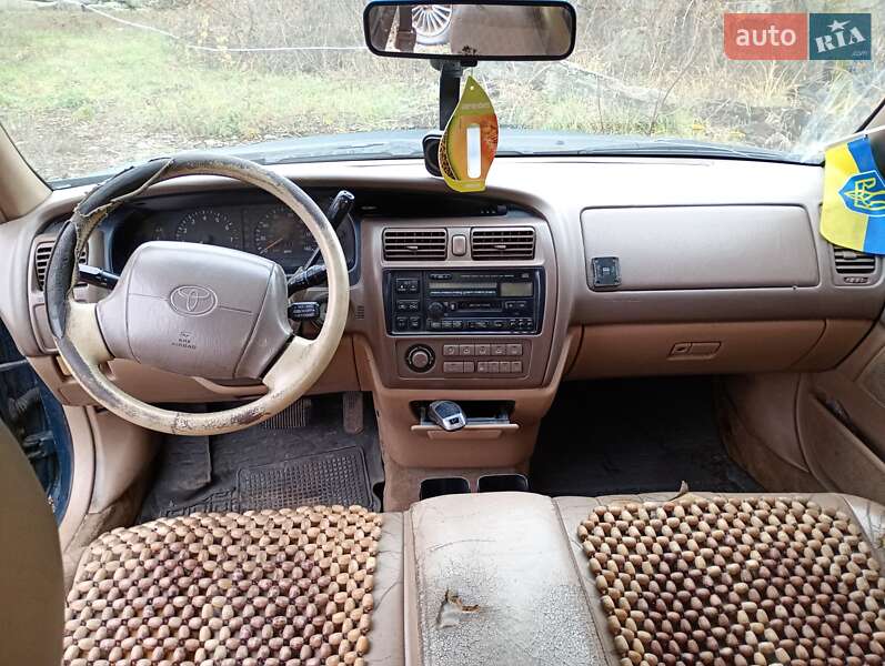 Седан Toyota Avalon 1995 в Харкові