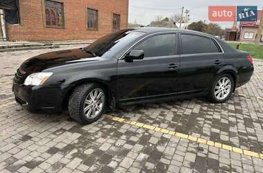 Седан Toyota Avalon 2006 в Теофіполі