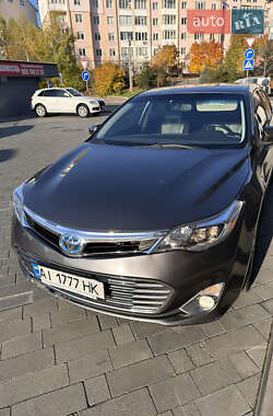 Седан Toyota Avalon 2015 в Луцке