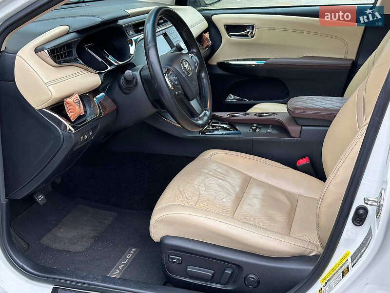 Седан Toyota Avalon 2013 в Одессе