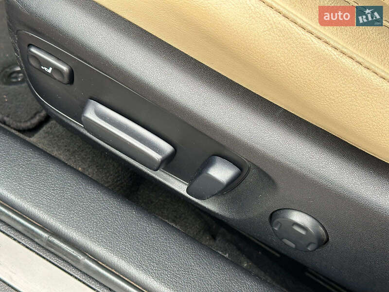 Седан Toyota Avalon 2013 в Одессе