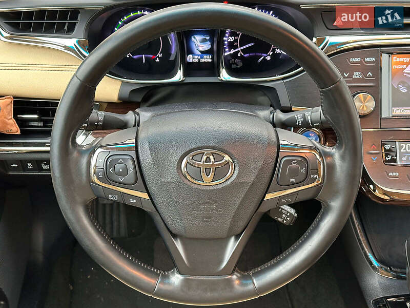 Седан Toyota Avalon 2013 в Одессе