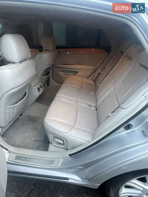 Седан Toyota Avalon 2006 в Одессе
