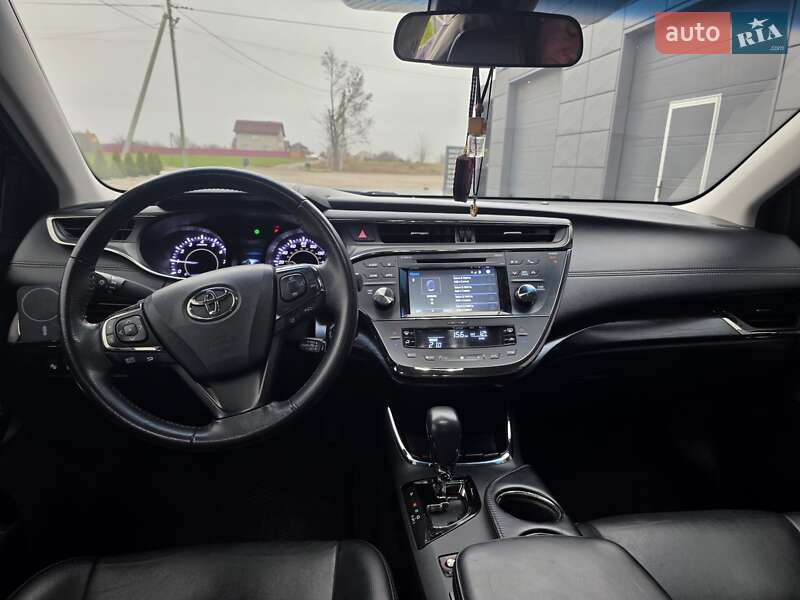 Седан Toyota Avalon 2017 в Криничках